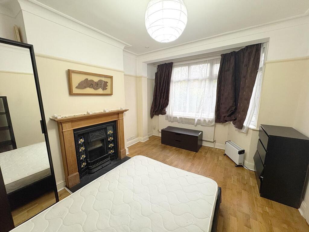 Main image of property: Royal Circus, West Norwood, SE27 0BW