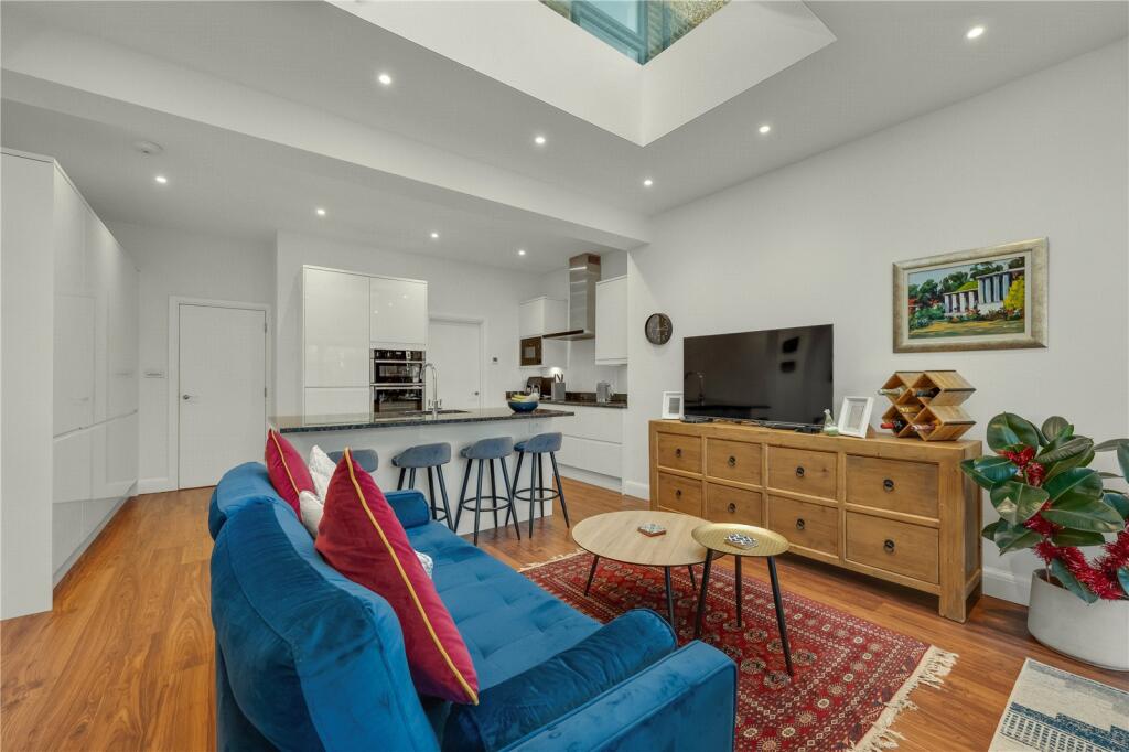 Main image of property: Gloucester Road, Kingston Upon Thames, Surrey, KT1