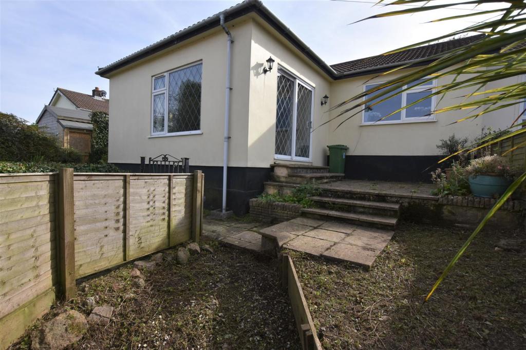 3 bedroom semidetached bungalow for sale in Bell Lane, Lanner, Redruth