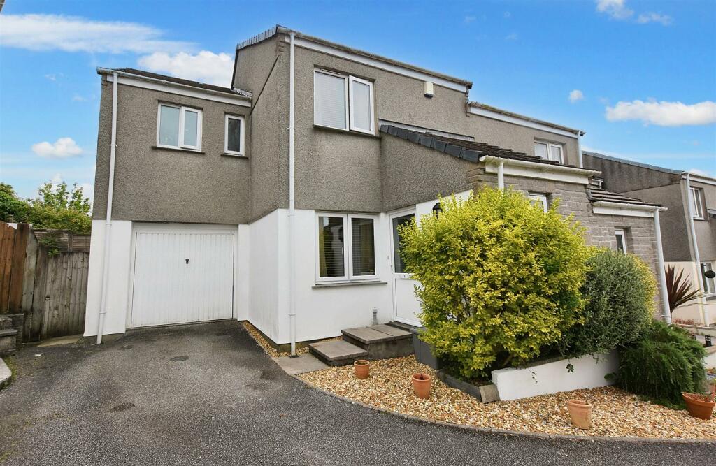 3 bedroom end of terrace house for sale in Henscol Praze, Lanner