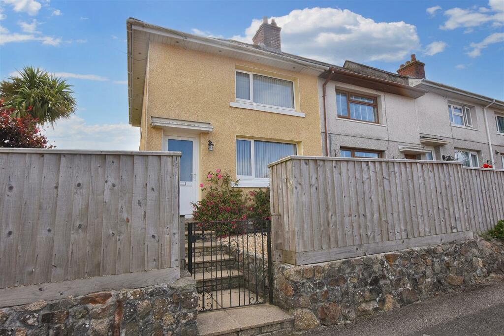 2 bedroom end of terrace house for sale in Crane Road, Camborne, TR14