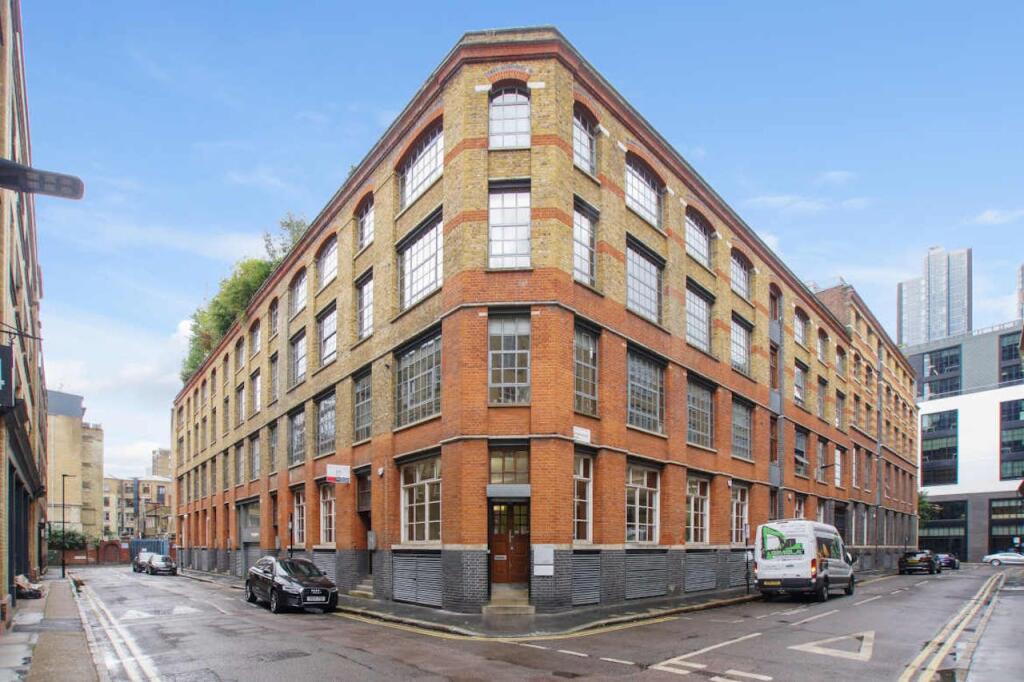 Main image of property: 1 & 3B Underwood Row, Shoreditch, London, N1 7LZ