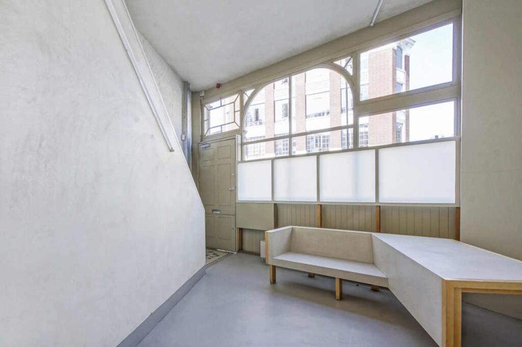 Main image of property: 238 St. John Street, Clerkenwell, London, EC1V 4PH