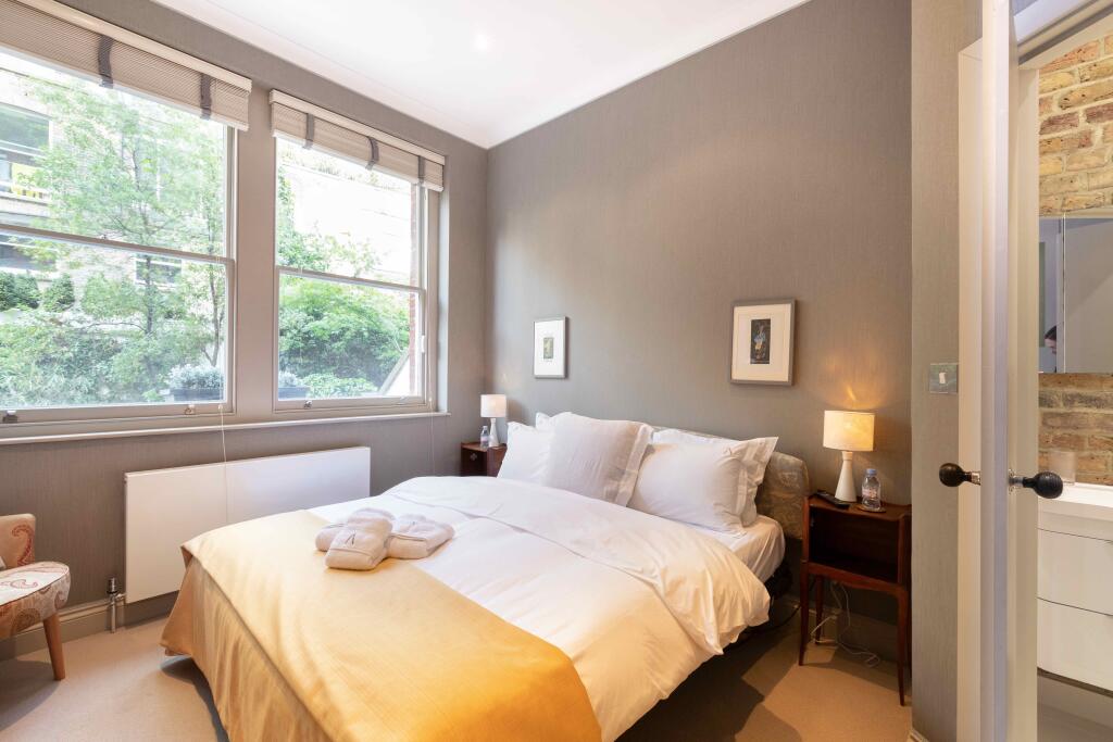 2 bedroom flat for rent in Barkston Gardens, Earls Court, SW5