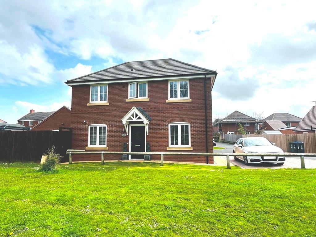 3 bedroom detached house for sale in Damson Way, BidfordOnAvon