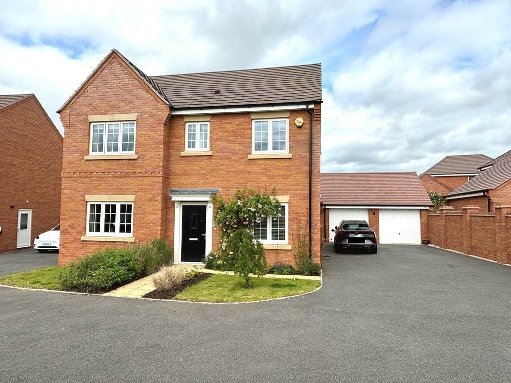 4 bedroom detached house for sale in Damson Way, BidfordOnAvon