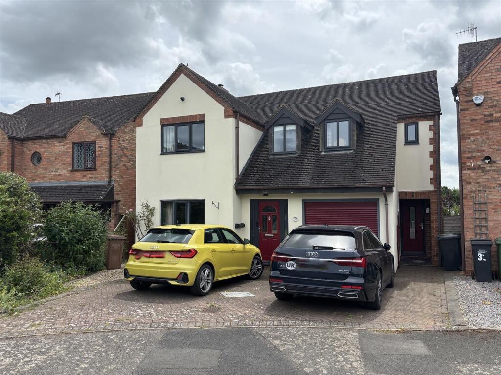 Main image of property: The Close, Cleeve Prior, Evesham