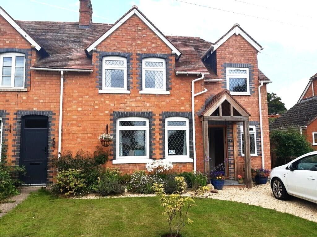 3 bedroom cottage for sale in Rushford, Evesham, WR11