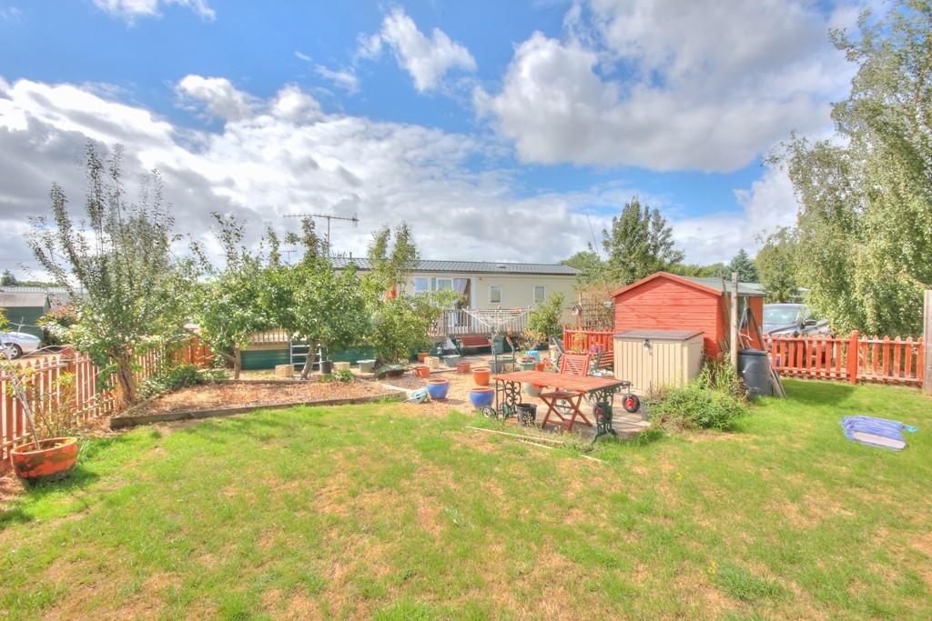 2 bedroom mobile home for sale in Avonside Park, Binton, Welford on