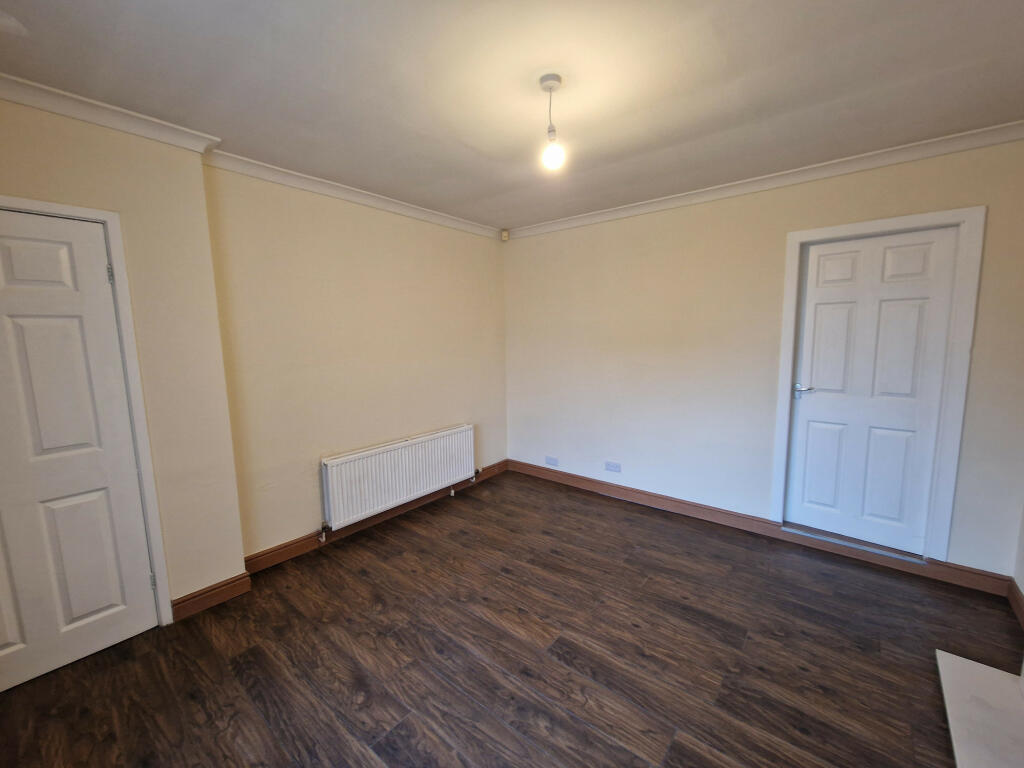 Additional property image - Highlands Grove, Bradford, West Yorkshire, BD7