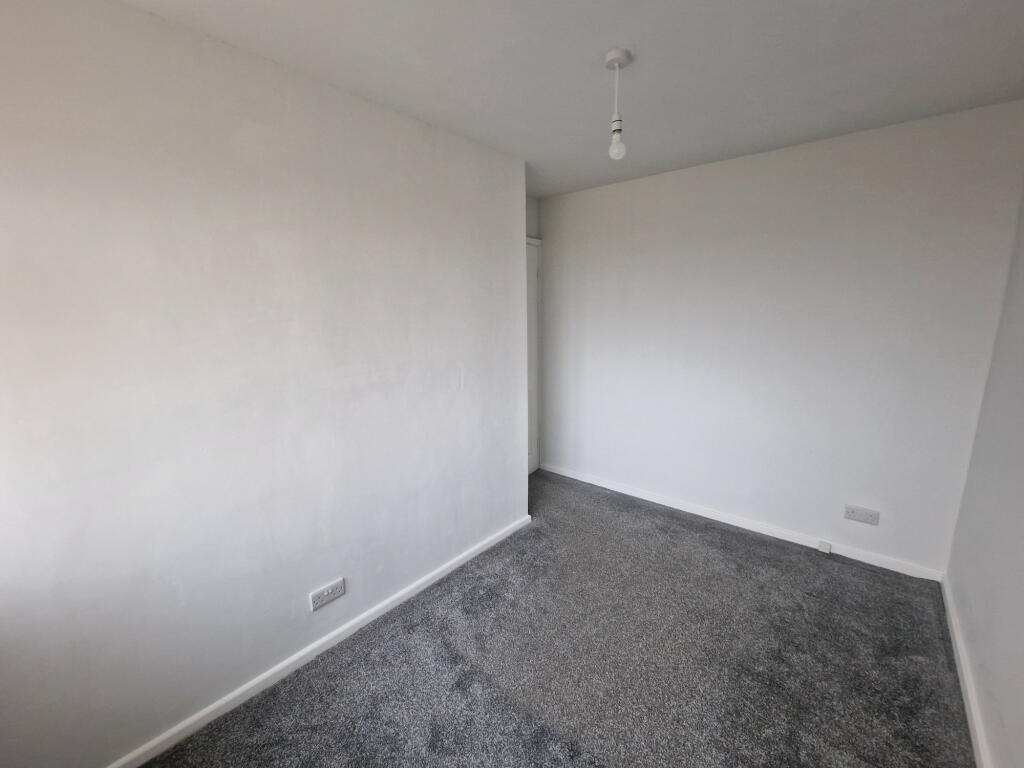 Additional property image - Highlands Grove, Bradford, West Yorkshire, BD7