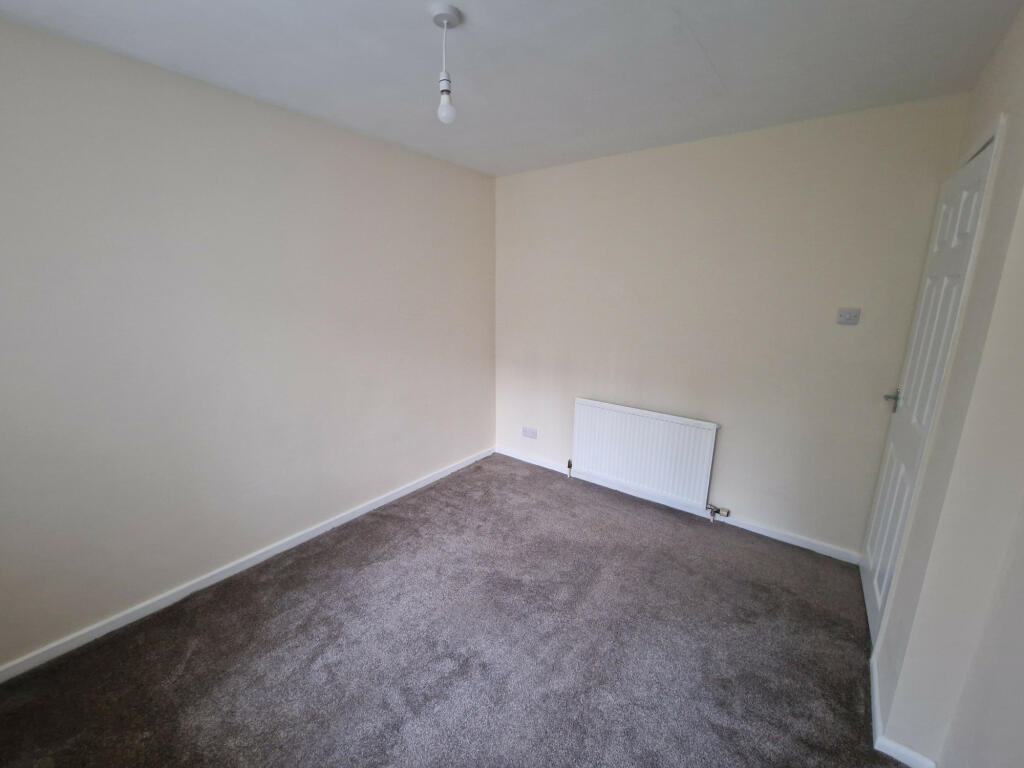 Additional property image - Highlands Grove, Bradford, West Yorkshire, BD7