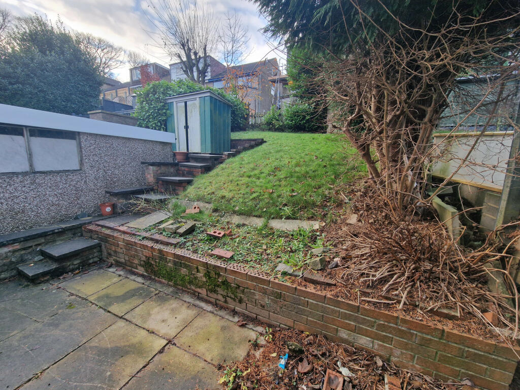Additional property image - Highlands Grove, Bradford, West Yorkshire, BD7