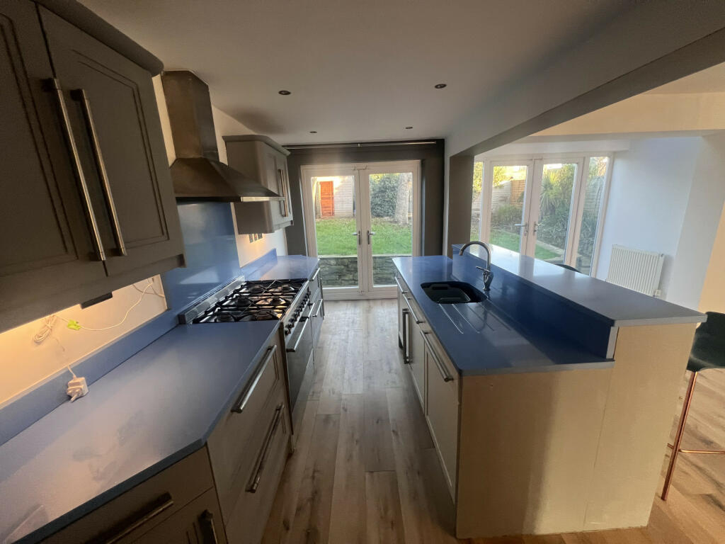 Additional property image - Sellerdale Rise, Bradford, West Yorkshire, BD12