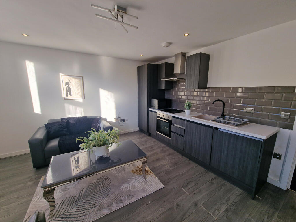 Additional property image - Empire House, 8-10 Piccadilly, Bradford, West Yorkshire, BD1