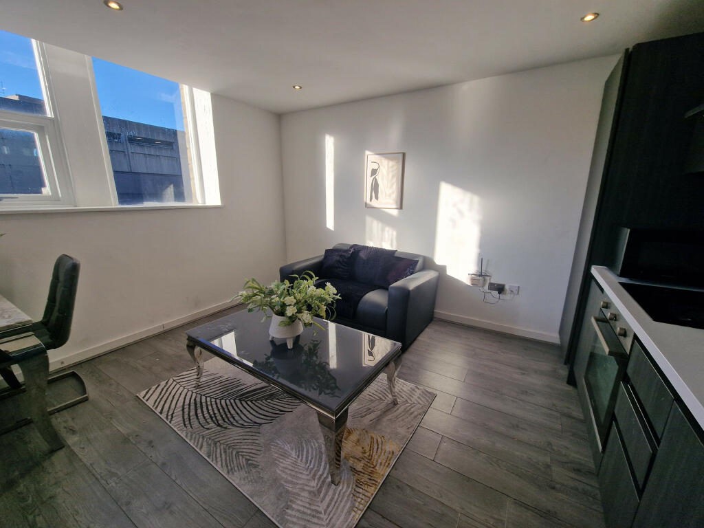 Additional property image - Empire House, 8-10 Piccadilly, Bradford, West Yorkshire, BD1