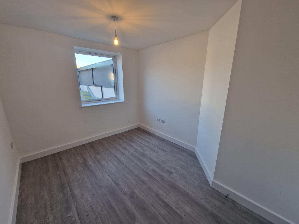 Additional property image - Bingley Rd, Bradford, West Yorkshire, BD9