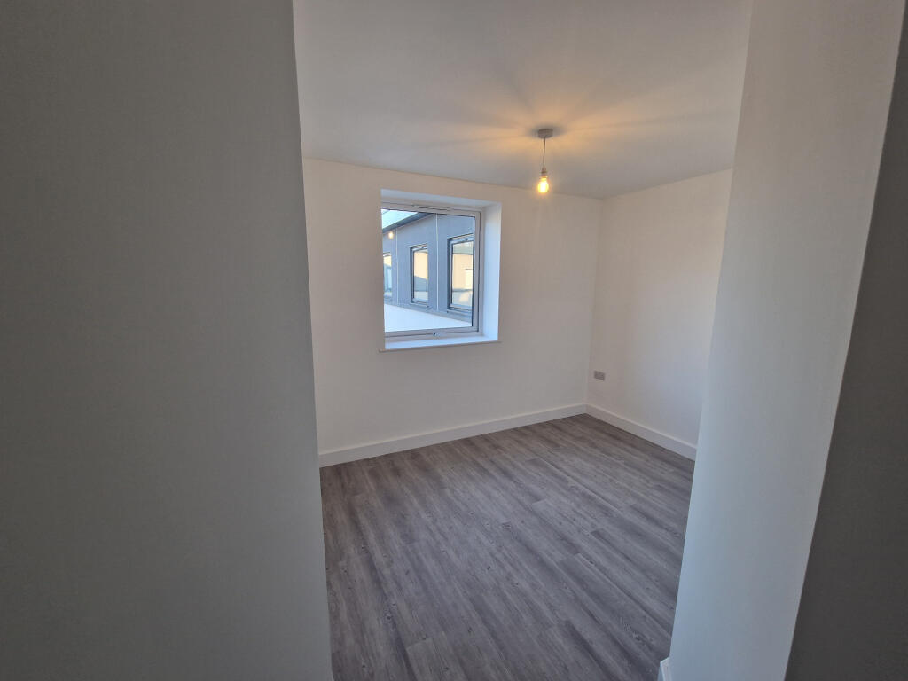 Additional property image - Bingley Rd, Bradford, West Yorkshire, BD9