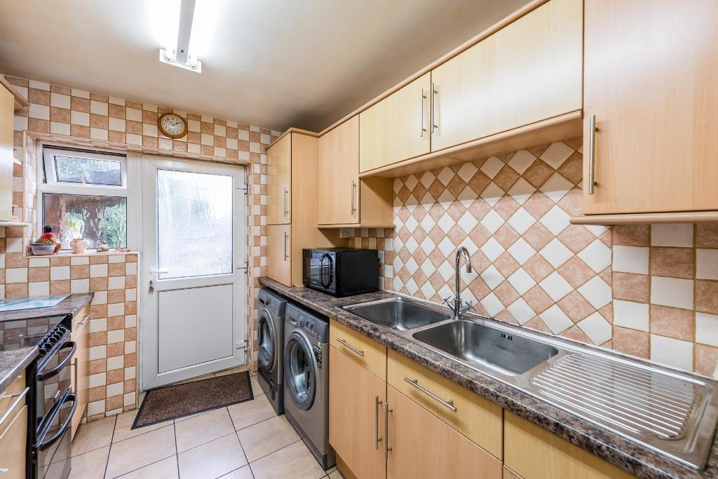 7 bedroom detached house for sale in Hagley Road West, Harborne