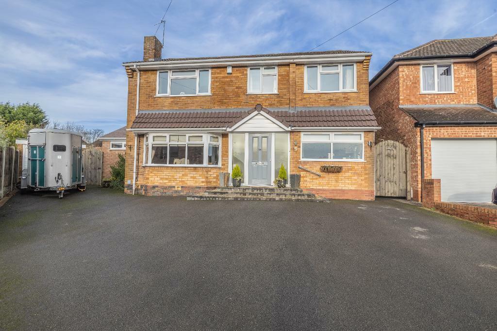 4 bedroom detached house for sale in Lavinia Road, Halesowen