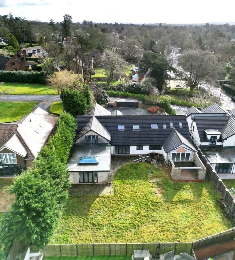 7 bedroom detached house for sale in Blakesfield Drive, Plymouth Road