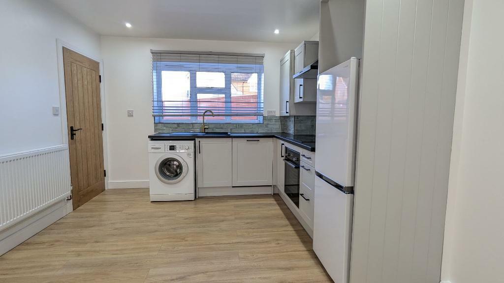 Additional property image - Stonehouse Lane, Quinton, Birmingham, B32 3EA