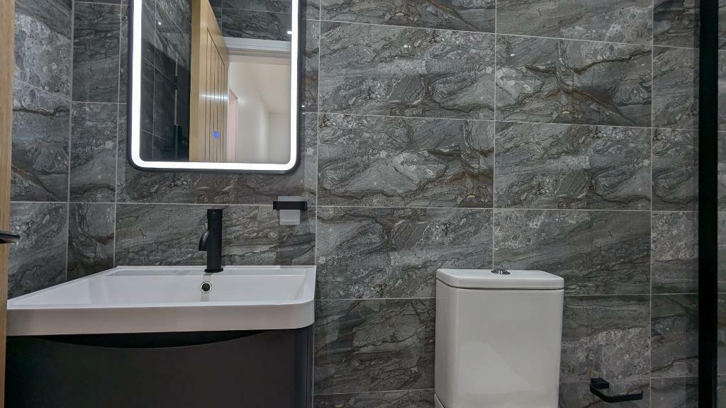 Additional property image - Stonehouse Lane, Quinton, Birmingham, B32 3EA