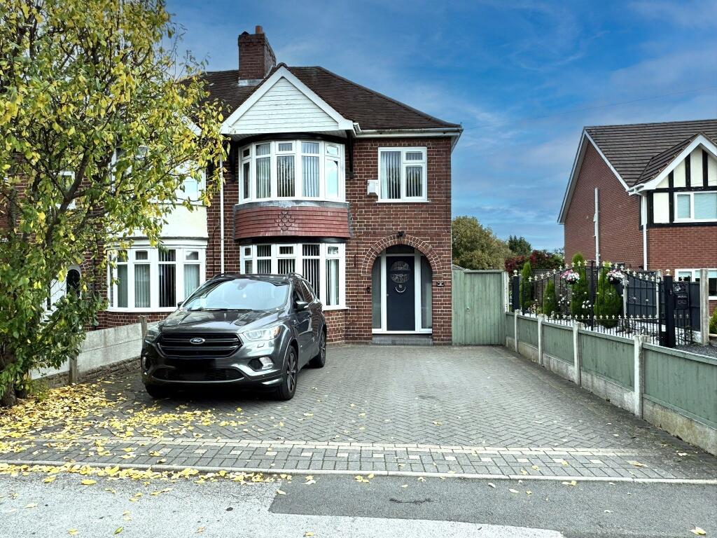 3 bedroom semi-detached house