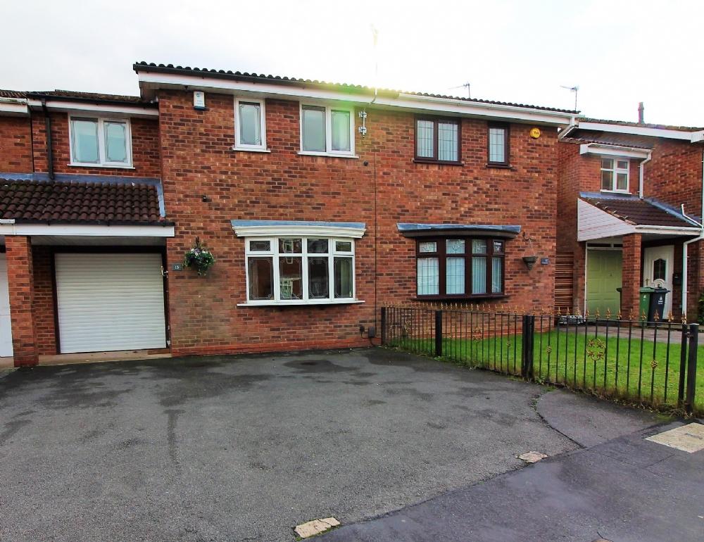 3 bedroom semidetached house for sale in Hillbury Drive, Willenhall , WV12