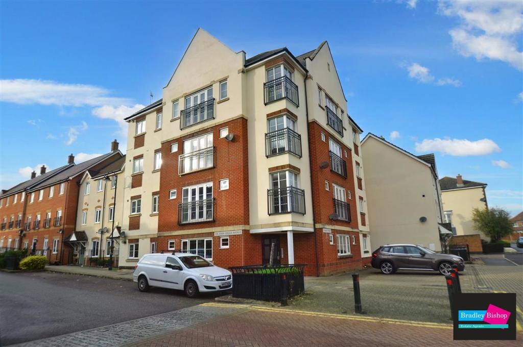 1 bedroom apartment for sale in Sir John Fogge Avenue, Repton Park