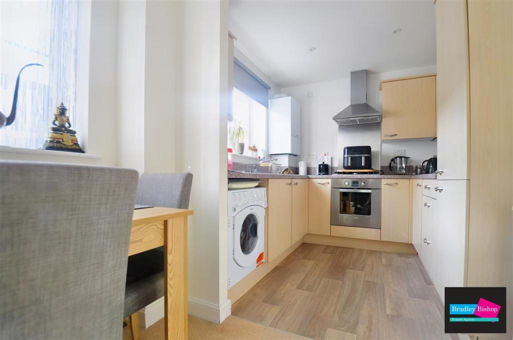 1 bedroom apartment for sale in Sir John Fogge Avenue, Repton Park