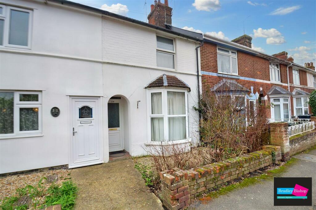 2 bedroom terraced house for sale in Cudworth Road, Willesborough