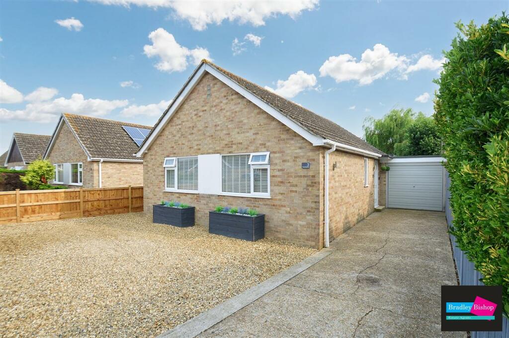 Main image of property: Green Meadows, Dymchurch, Romney Marsh, Kent, TN29 0JS