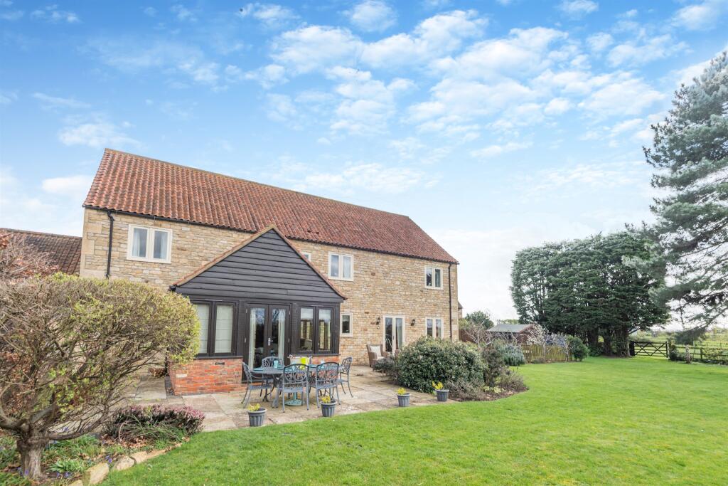 5 bedroom detached house for sale in Tithe Farm Pastures, Langtoft