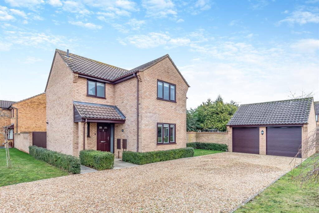 4 bedroom detached house for sale in Farleigh Fields, Orton Wistow