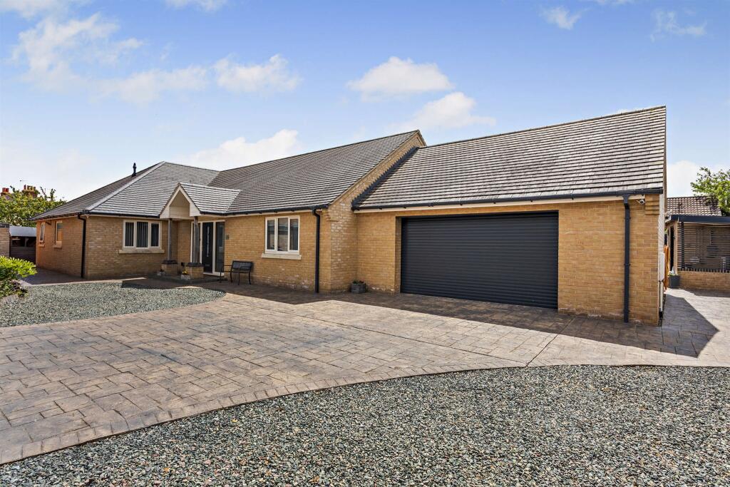 Main image of property: Lawrence Avenue, Farcet, Peterborough