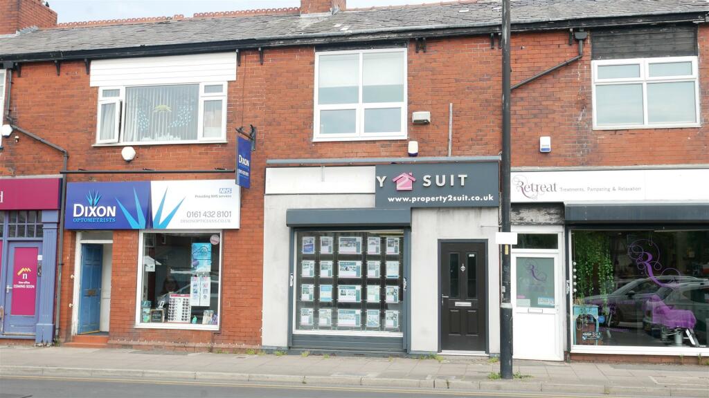 Shop for rent in Reddish Road, Reddish, SK5