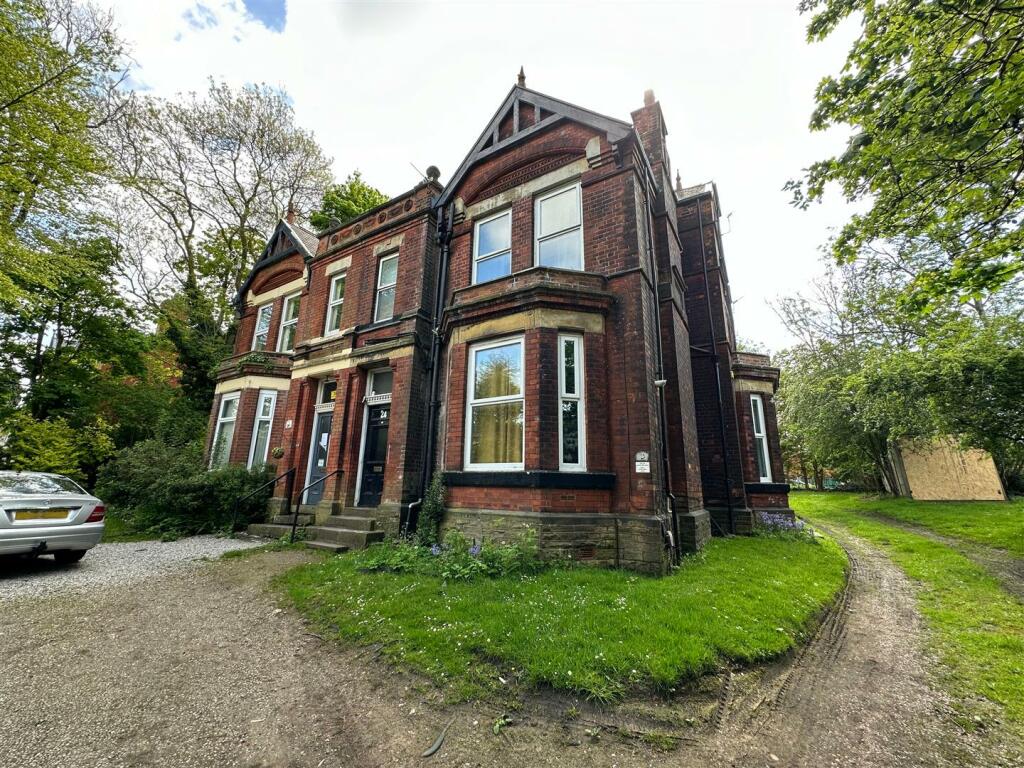 Main image of property: 24 Manchester Rd, Audenshaw