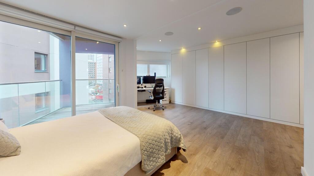 Additional property image - Rossetti Apartments, Saffron Central Square, Croydon, CR0