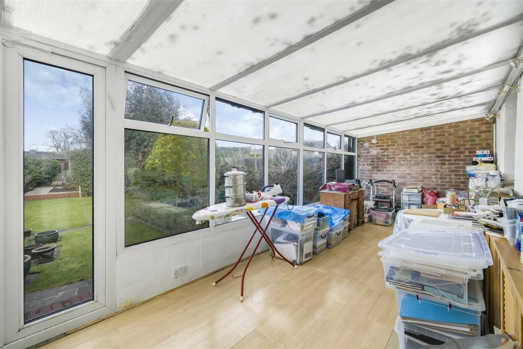 2 bedroom semidetached bungalow for sale in Chiltern Avenue, Bushey, WD23