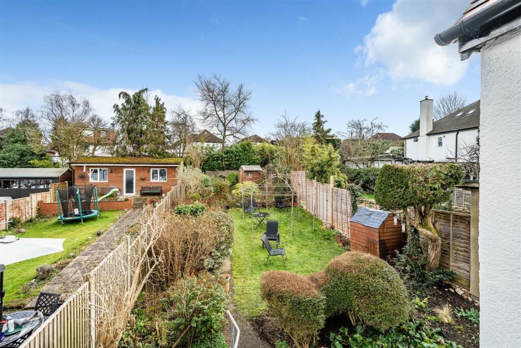 3 bedroom semidetached house for sale in Wayside Avenue, Bushey, WD23