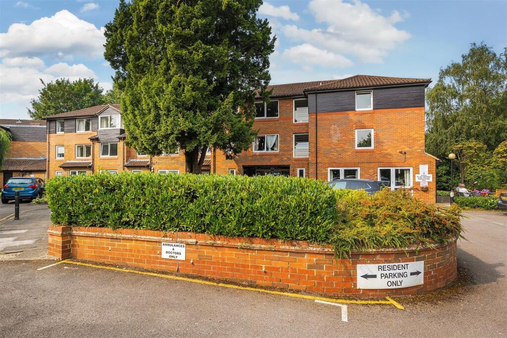 Main image of property: Over 60's Retirement Flat,  Two Bedroom, First Floor, Homecedars House, Bushey Heath, WD23