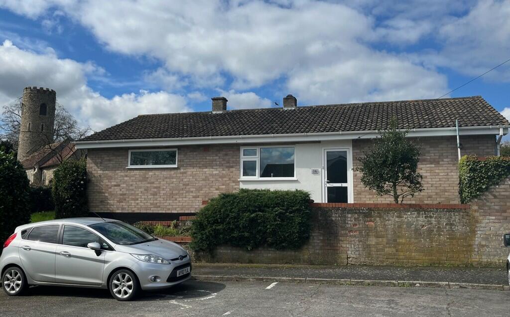 3 bedroom detached bungalow for sale in St. Peters Path, Halesworth, IP19