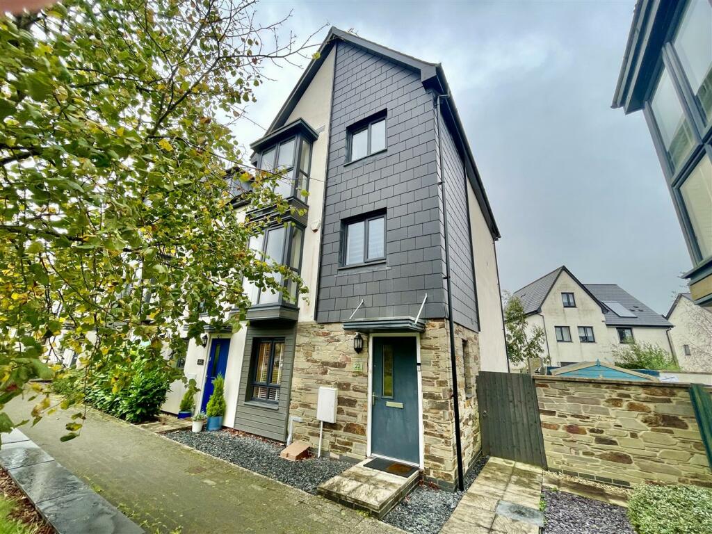 4 bedroom end of terrace house for rent in Derriford, Plymouth, PL6