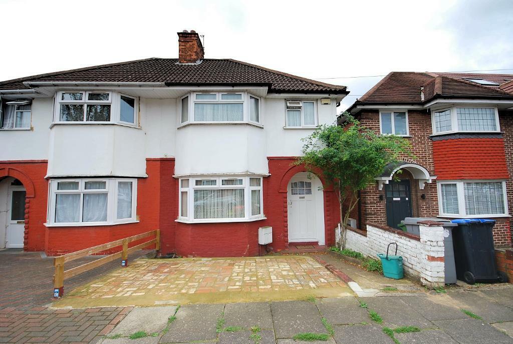 3 bedroom end of terrace house for rent in Tudor Court North, Wembley, Middlesex, HA9 6SF, HA9