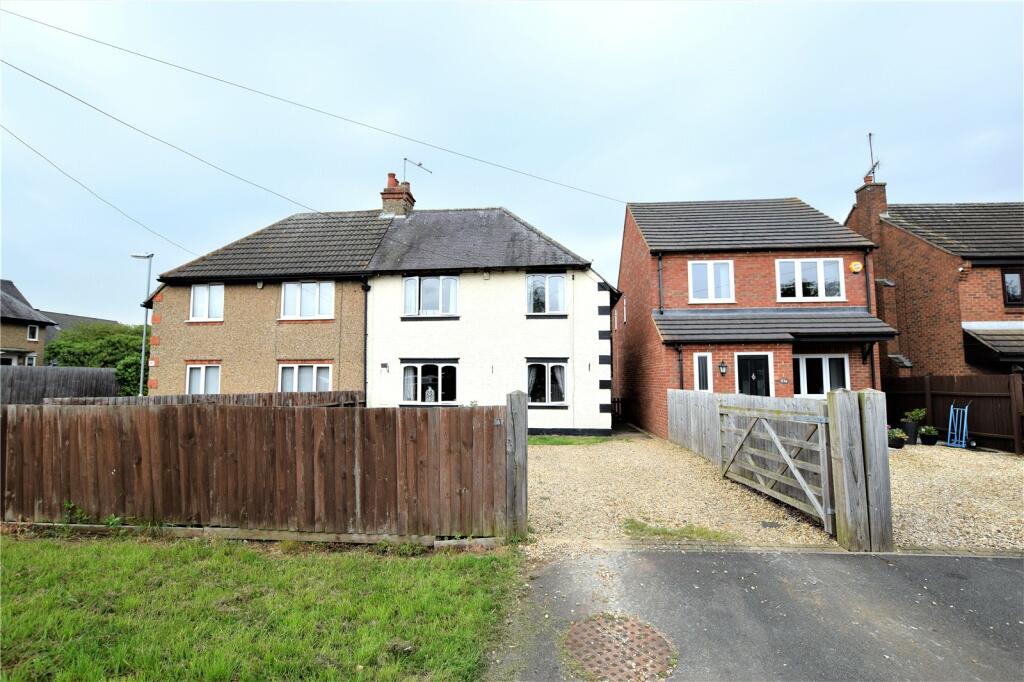 3 bedroom semi-detached house for sale in Station Road, Great Billing, Northampton, NN3