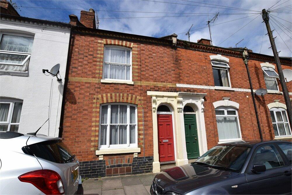 2 bedroom terraced house for sale in Hunter Street, The Mounts