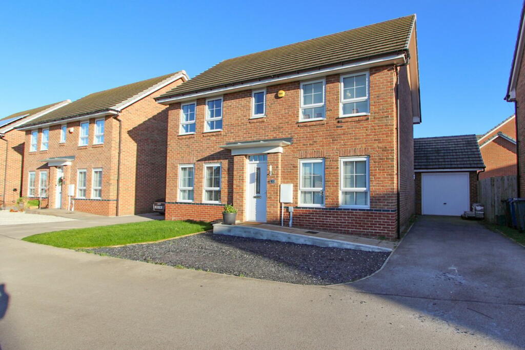 4 bedroom detached house for sale in Moat Drive, Auckley, DONCASTER, DN9