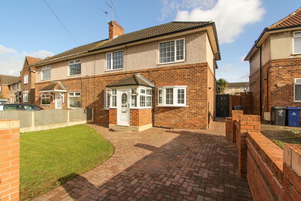 4 bedroom semidetached house for sale in Mansfield Crescent, Armthorpe