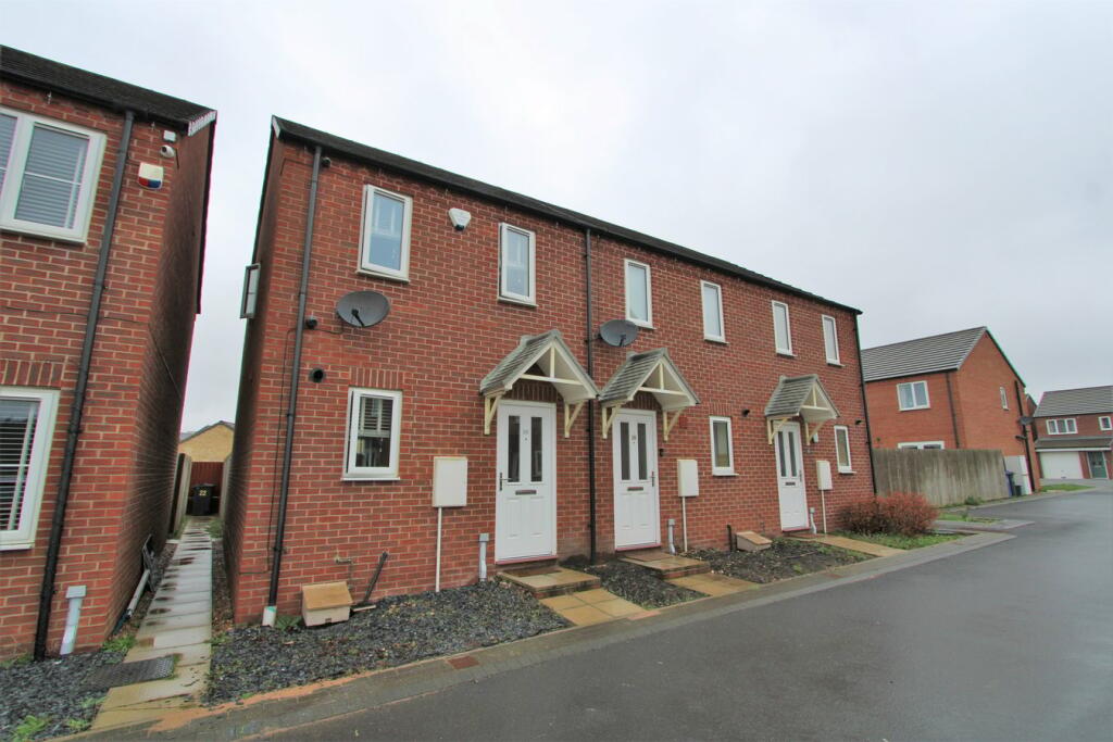 2 bedroom end of terrace house for rent in Summit Drive, Bessacarr, Doncaster, DN4